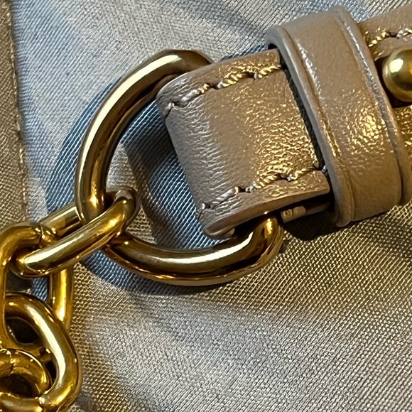 New Wave Chain Bag NM Quilted Leather MM - Picture 10 of 13